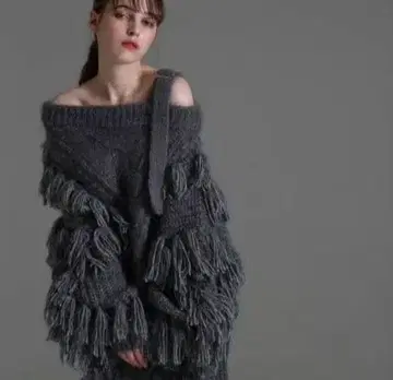 Riu 숄더 벨트 프린지 니트