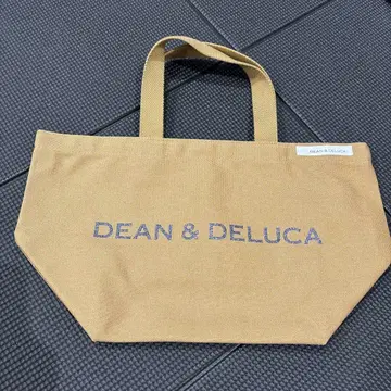 DEAN & DELUCA 차리티 토트 2025 카페오레 S