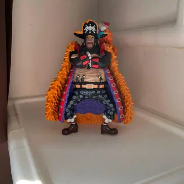 트라팔가 로 피규어