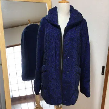 네이비 헤링본 트위드 코트