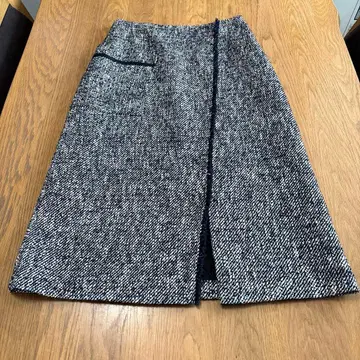 두클라쎄 네이비와 화이트 트위드 타이트 스커트 9호