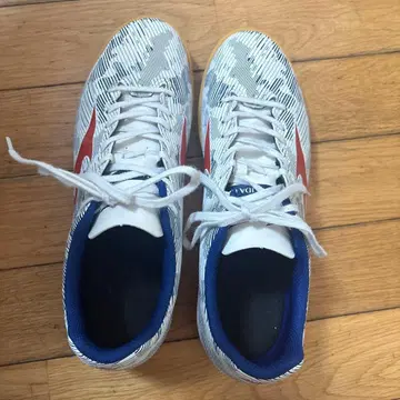 미즈노 실내용 축구화 화이트/레드 모나르시다 네오 26.0