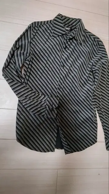 TORNADO MART 스트라이프 긴팔 셔츠