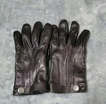 마크제이콥스 블랙 가죽 장갑 버튼 포함