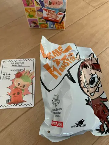 러브브 와키마트 Wacky Mart 소시지