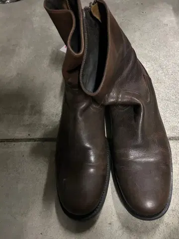 부테로 브라운 가죽 지퍼 신발