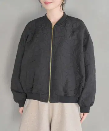 블랙 퀼팅 봄버 자켓