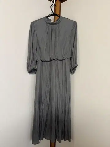 롱 원피스 (스모크 그린 폴리에스테르 새상품급)