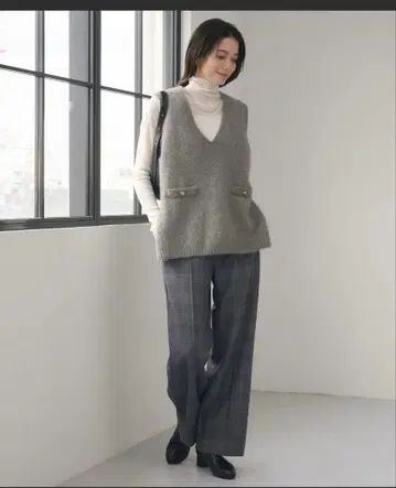 green label의 헤어리 니트 베스트