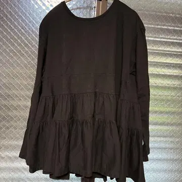 21AW yori 블랙 긴팔 티어드 상의 블랙