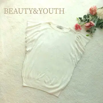 [ 뷰티 앤 유스 ] 프릴 소매 니트 아이보리 리브 니트 프리 사이즈