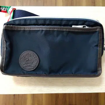 오로비안코 바디백