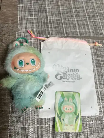 THE MONSTERS Big into Energy POPMART