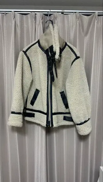 ungrid 페이크 무스탕 보아 블루종