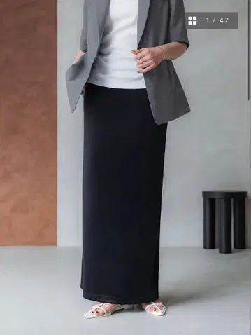 새상품 crewre 스트레치 벨로아 스트레이트 스커트 블랙 사이즈 1