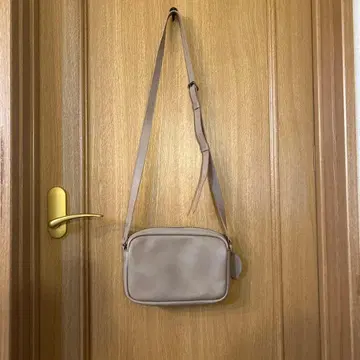 tandey 베이지 숄더백 천연 가죽 오로네 휴일과 시