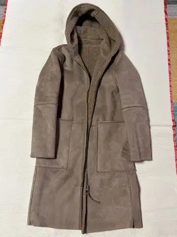 ZARA 리버서블 무스탕 코트