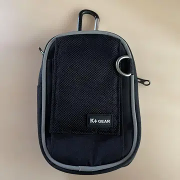 K+GEAR 바디백 블랙 카라비너 포함