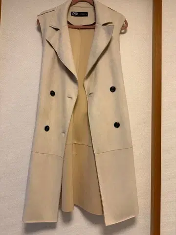 ZARA 민소매 코트 벨로아