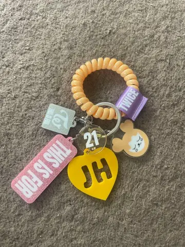 TWICE 팝업 한정판 코일 키링 지효