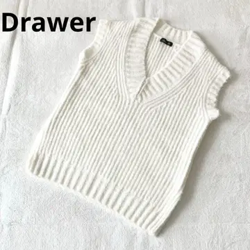 새상품급 드로어 니트 베스트 아제 편직 화이트 울 베스트 슬리브리스