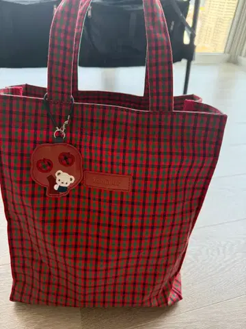 파밀리아 체크 무늬 토트백