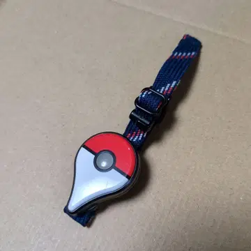 포켓몬 GO Plus 포켓몬 볼 디자인 통전 확인만