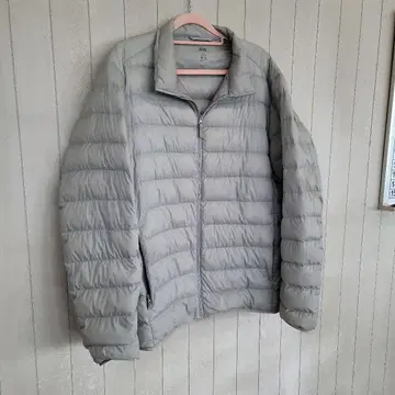 유니클로 울트라 라이트 다운 XL 사이즈