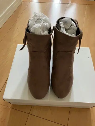 브라운 레이스업 백 부츠 M 사이즈