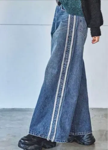 PAGEBOY 프린지 라인 데님 팬츠