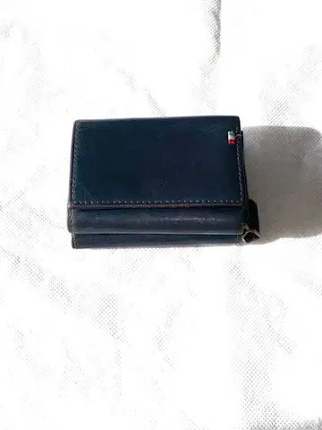 미라그로 탐포나토 3단 폴더형 지갑 네이비