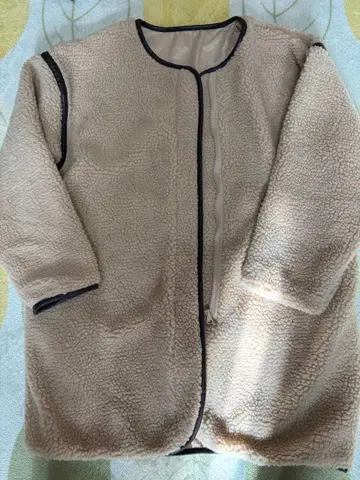 베이지 플리스 자켓 M 사이즈