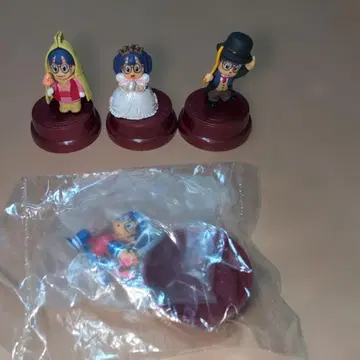 Dr. 슬럼프 피규어 4개 세트 눈사람 드레스 모자. 차이나 (미개봉)