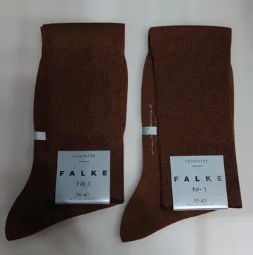 팔케 No 1 캐시미어 하이삭스 39-40