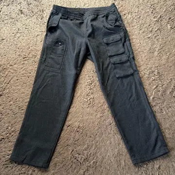 SOPHNET. 다크 그레이 카고 팬츠 사이드 포켓 포함