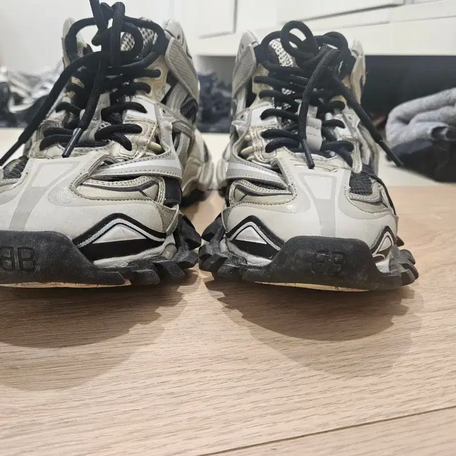 Balenciaga Track 2 Beige 42