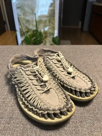 keen 그레이 뜨개질 디자인 샌들 27 size