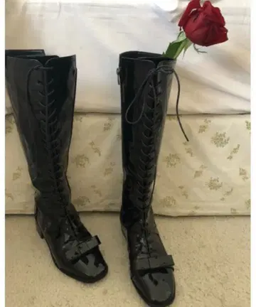 epine 에피누 레이스업 리본 부츠