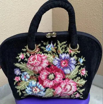 FEILER 꽃무늬 자수 핸드백 중형 블랙