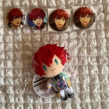 아마기 히이로 캔뱃지, 코스튬 세트