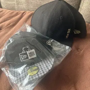 [ 미개봉 새상품 ] 파밀리아 뉴에라 Newera 미니백 & 캡 71/2