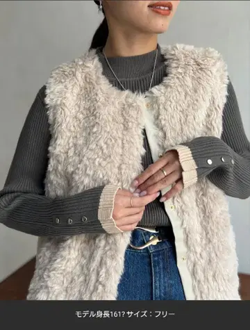 [ 미사용 새상품 ] 소매 버튼 하이넥 풀오버 그레이 FREE 사이즈