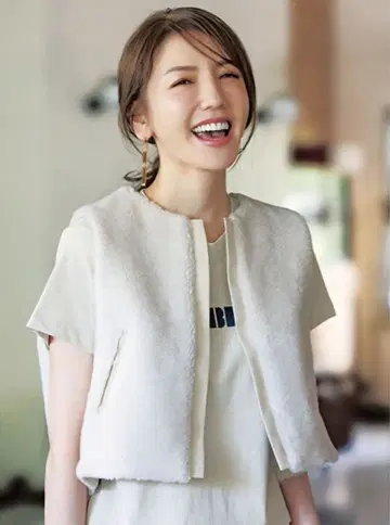 Secret Trophy 보아 숏 베스트 에크루