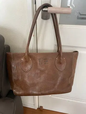 가격 인하! genten 가죽 토트백 공구 로고 브라운 A4 사이즈