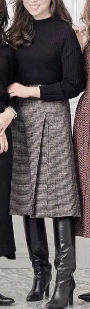 엠프리미어 박스 플리츠 스커트 38