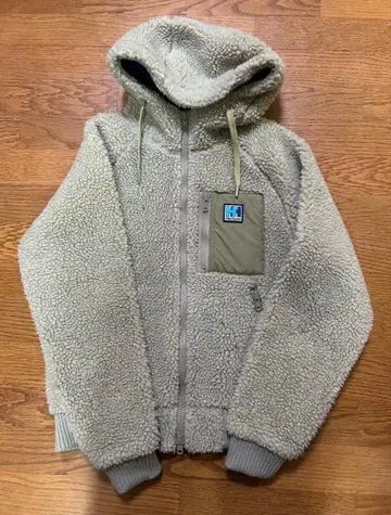 HELLY HANSEN 보아 자켓 (후드 부착)