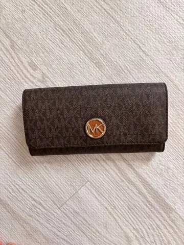 Michael Kors 브라운 장지갑