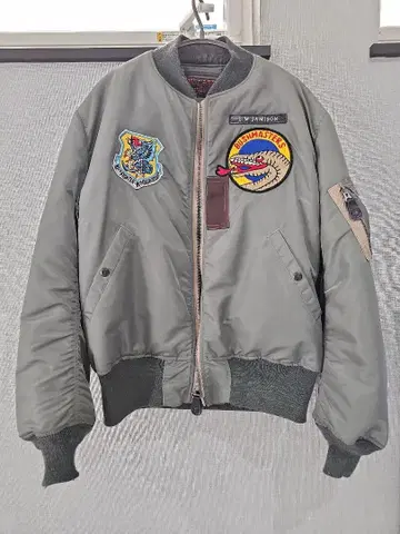 MA-1 플라이트 자켓 그레이 복수 패치