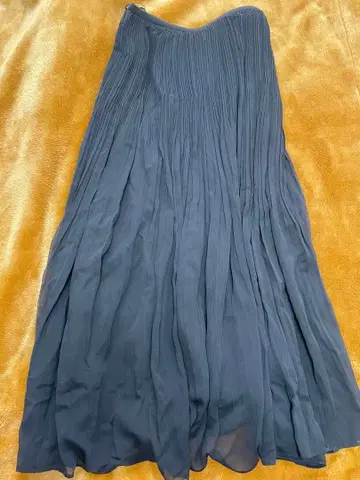 유니클로 쉬폰 스커트 S 사이즈 블랙