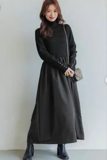 coca 소매 펄 터틀넥 니트 도킹 원피스